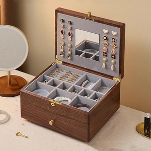Graveer zwarte walnoot sieradendoos cadeau, sieraden organizer dames, 2/3 laags sieraden opberger met slot, gepersonaliseerd cadeau voor vrouwenpaar
