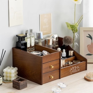 Organizadores de maquiagem de madeira, armazenamento de cosméticos e produtos de higiene pessoal, rack de armazenamento de beleza de maquiagem com 2 gavetas, presente personalizado para esposa mãe ela