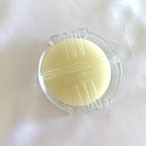 Beeswax Thread Conditioner for Beading Cross Stitch Embroidery, Jewelry Making DIY Supplies, Anti Fray Fuzz Solution for Crafters