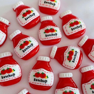 Cabochon in resina con retro piatto per bottiglia di ketchup, mini ciondolo per cibo con salsa di pomodoro finta per casa delle bambole, Decoden per accessori fai da te per custodie per capelli e telefoni
