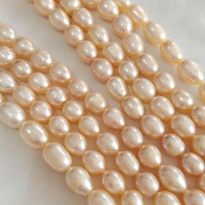Hilo de perlas de agua dulce color melocotón sin teñir de 7 mm a 8 mm, cuentas de nácar natural con forma de grano de arroz, espaciador focal de forma irregular, suministros para la fabricación de joyas DIY