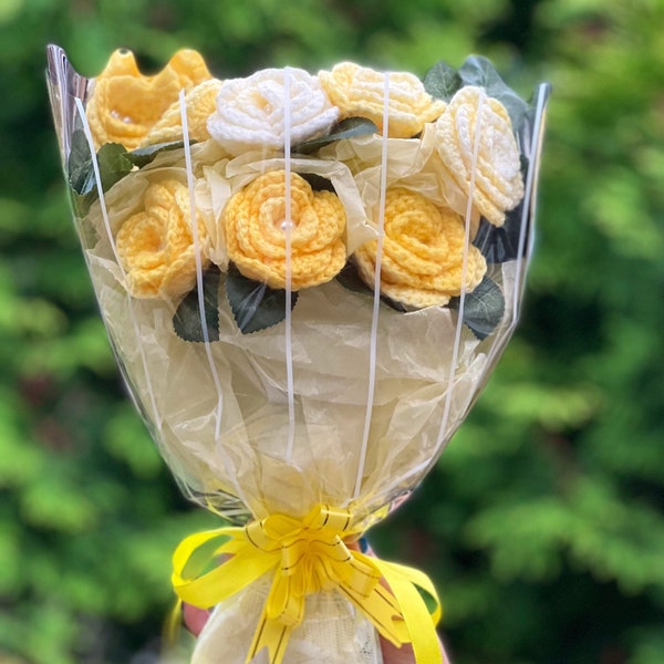 Gehaakt gele kleur rozenboeket met mooi pakket, gepersonaliseerd cadeau voor moeder, vriend, afstudeerfeestcadeau