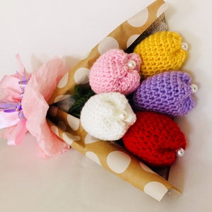 Spring flowers is here crochet tulips bouquet,Valentine&#39;s Day, Mother&#39;s Day’s gift