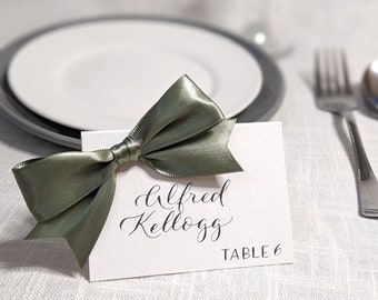 Satinschleife Eskortkarten | Benutzerdefinierte Kalligraphie-Band-Eskortkarten | BogenEskortkarten | Personalisierte Schleifenkarten | Hochzeitskarten
