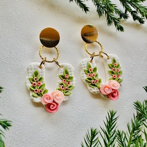 Handmade Floral Bouquet Dangle With Gold Touch, Polymer Clay Floral Earrings, Polymer Clay Earrings, Spring Earrings, Elegant Earrings