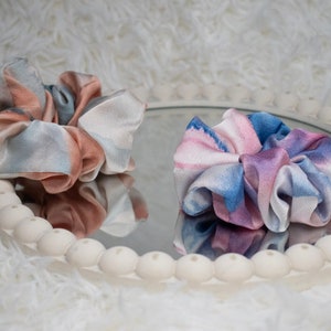 Silk Hair Scrunchies, Aesthetic Colors Handmade Tie-Dye Silk Scrunchies, 2-pack of Multi-Colored Hair Scrunchies