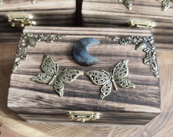 Wooden Box Flamed Butterfly Labradorite Moon