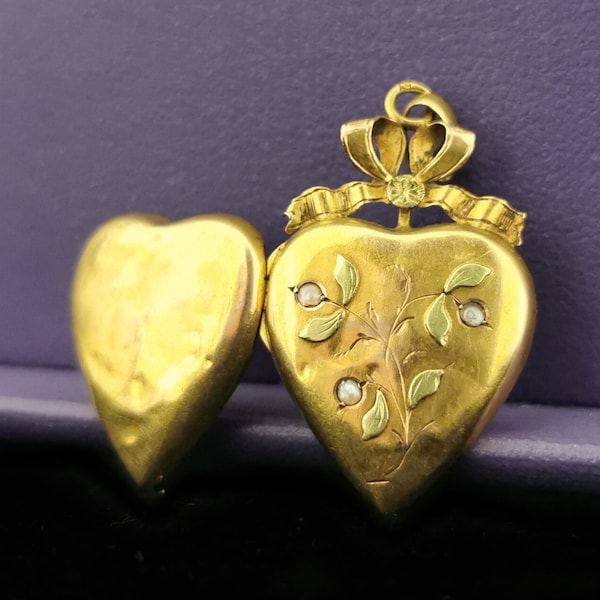 18K Art Nouveau Heart Locket Antique c 1900  Locket 18K Gold Heart Pendant with yellow gold glass stone and natural pearl