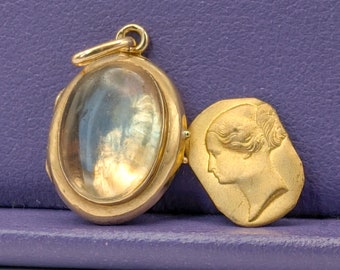 18k Gold French Napoleon III Glass shaker Locket Victorian Shaker Locket Antique Beveled Glass Locket Gift for her Antique locket
