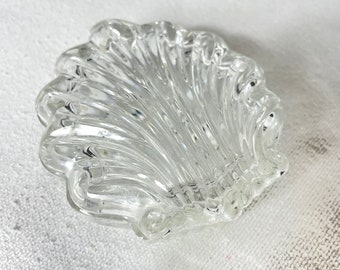 Glass Sea Shell Container Jewelery Holder Vintage