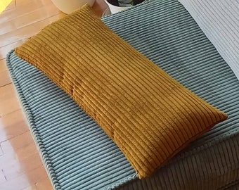 Corduroy cushion with an insert 60x25 cm