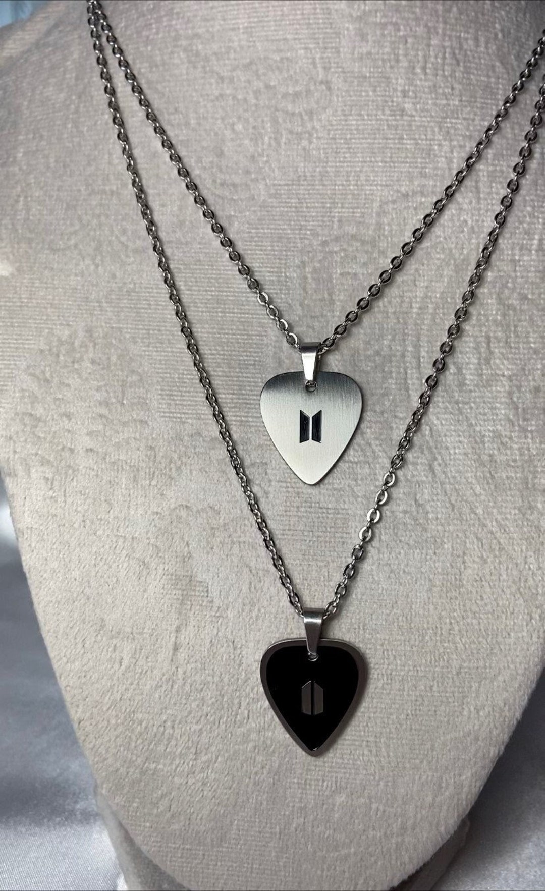 ホソク[SUGA] GUITAR PICK NECKLACE シルバー