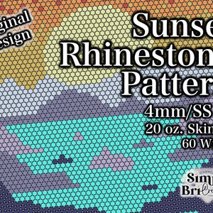 Puede incluir: Un patrón digital para un diseño de pedrería con temática de puesta de sol. El patrón presenta una puesta de sol colorida sobre montañas y agua, con una variedad de colores que incluyen naranja, amarillo, azul, morado y gris. El patrón está diseñado para pedrería de 4 mm y tiene 60 pulgadas de ancho.