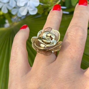 Grosse bague fantaisie fleur new arrivals