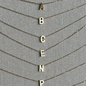 Wunderschöne goldene Initialenkette, Buchstabenkette A B C D E bis Z, verstellbar, gute Qualität, Muttertagsgeschenk, kostenlose Geschenkbox, schneller Versand