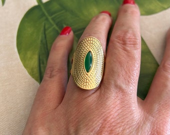 Bague dorée ovale et agate pierre naturelle verte, bague style Art Deco, originale et rare, envoi rapide, idée cadeau bague femme