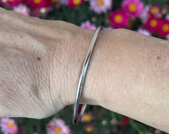 Silver round bangle bracelet, full resistant durable, beautiful quality, size XS S M L XL, birthday gift idea for women