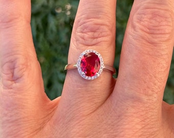 Splendido anello rosso ovale con brillanti, placcato in oro, elegante, ottima qualità fabbricato in Francia, idea regalo per donna, consegna veloce