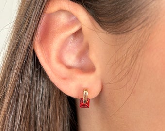 18k gold plated red square earrings, ruby color, beautiful quality, made in France, Christmas gift idea for women