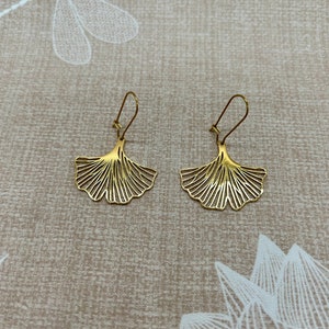 Golden gingko earrings, Art Nouveau style, stylized flower, beautiful quality gift idea for women, gift box included, fast shipping image 7