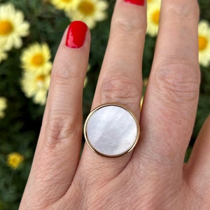 Ginette style disc ring black or pearly white, disc ring, stainless steel, good quality, fast delivery gift idea for women's birthday