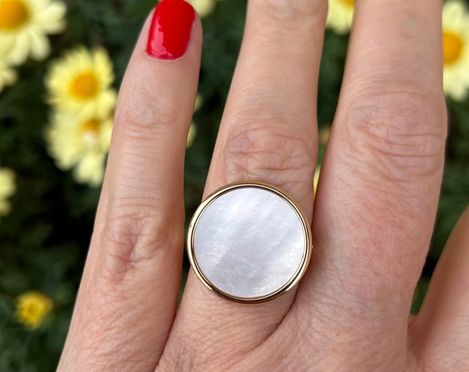 Featured listing image: Round gold disc ring in Ginette style, white mother-of-pearl, black gold silver disc ring, good quality, gift idea for women for birthday, fast shipping