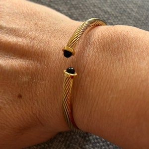 Gold Plated Twisted Open Round Bangle Bracelet, Size S Small Wrist, Black Natural Stones, Durable, Women&#39;s Gift, Fast Shipping