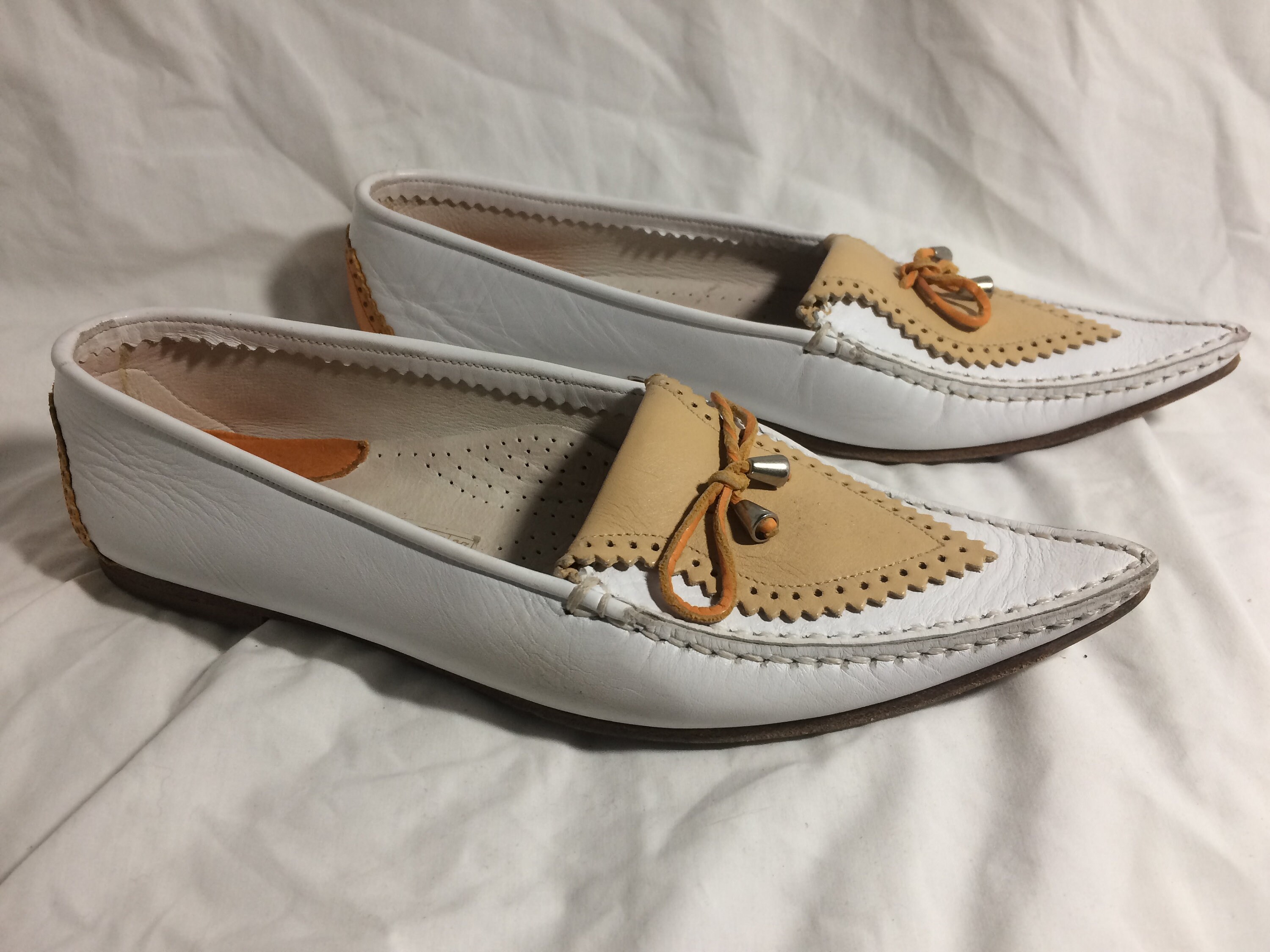 LOUIS VUITTON SHINY BEIGE & BLACK LOAFER 4.5 UK