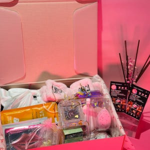 Birthday Gift Box| Gift Box Set| Self Care Box| Thank You Gifts| Pamper Hamper| Girlfriend Gift Box| Birthday Gift For Her| Gift For Mum|