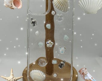 Seashell Resin Phone Case: Handmade Beach Theme iPhone Cover