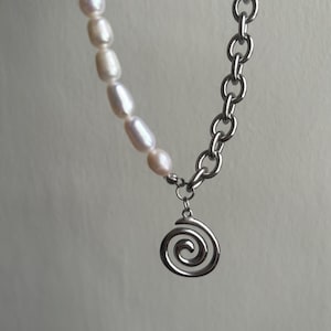 Spiral necklace pearl, stainless steel spiral charm necklace, y2k jewelry, hippie silver chain, kpop necklace