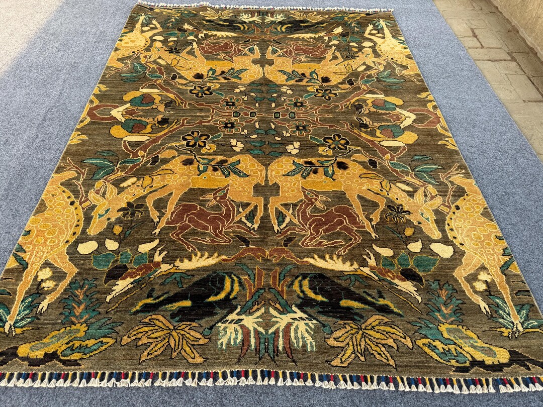 Handmade 6x8 Ft Taupe Pictorial Chobi Rug - Animal Pattern Nomadic Wool ...