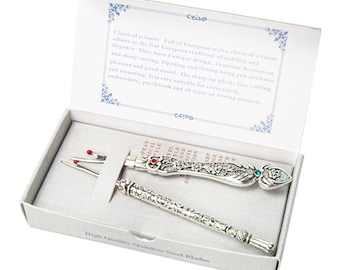 Nahtauftrenner aus Metall im Vintage-Stil mit Gravur und Edelstahlspitze