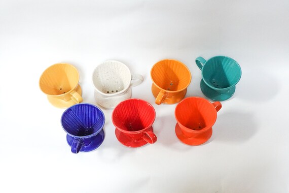 ハンドメイドの陶器製ドリップコーヒードリッパー：手描きの花柄 