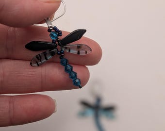 Blaue handgemachte Libellen Ohrringe