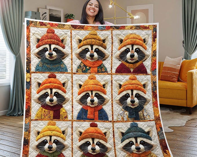 Raccoon Hideaway Quilted Blanket NCU0PT627