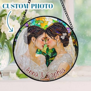 Portrait de couple LGBTQ personnalisé à partir de faux vitrail photo pour cadeau de petite amie lesbienne, ornement de mariage lesbien, cadeaux LGBT de la Saint-Valentin