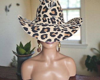 Vintage Faux Leopard Fur Bucket Hat: 1950s Petite Cloche - Etsy display picture 1