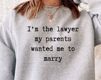 Sweat-shirt Women In Law, Sweat-shirt d’avocat, Cadeau d’avocate, Cadeau de fin d’études en droit, Cadeau d’avocat drôle, Sweat-shirt de parajuriste