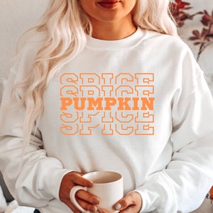 パンプキン スパイス スウェットシャツ、パンプキン シーズン、秋の雰囲気のスウェットシャツ、感謝祭のスウェットシャツ、感謝祭のギフト、パンプキン スウェットシャツ、秋
