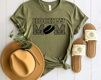 Hockey Mom Shirt, Hockey Mom Gift, Hockey Mom Leopard, Hockey Mom Life, Hockey Game Day, Saison de hockey, Chemise pour Hockey Mom, Cadeau pour maman