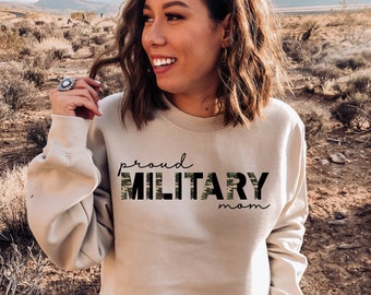 Stolzes Military Mom Sweatshirt, Military Mom Sweatshirt, Geschenk für Militär Mama, Militär Familie, Army Mom Crewneck, Marine Mom Crewneck