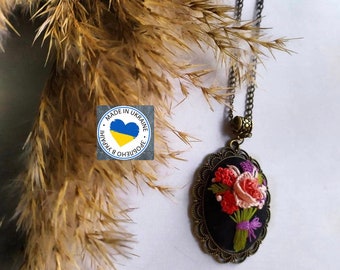 Hand Embroidered Bouquet Necklace,Hand Embroidered Necklace,Embroidered Jewelry,Floral Embroidery Necklace,Embroidered Pendant ,HandmadeGift