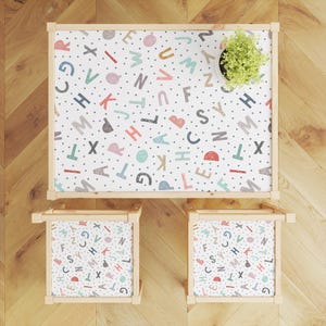 Calcomanías para mesa y sillas LATT de Ikea \ Letras y puntos arcoíris \ Calcomanías extraíbles para muebles \ Despegar y pegar \ Calcomanía de vinilo de Ikea