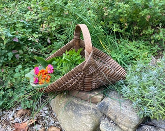 Ribbed Hearth Basket- Flower Herb Basket