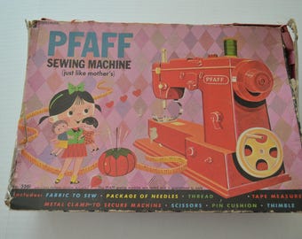 Vintage PFAFF Sewing Machine (Just Like Mother&#39;s) Pressman Toy Corp