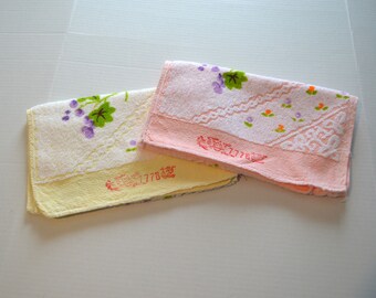 2 Vintage Wamsutta Heritage Mustard Yellow With White Ribbon With Floral  Design Hand Towels 