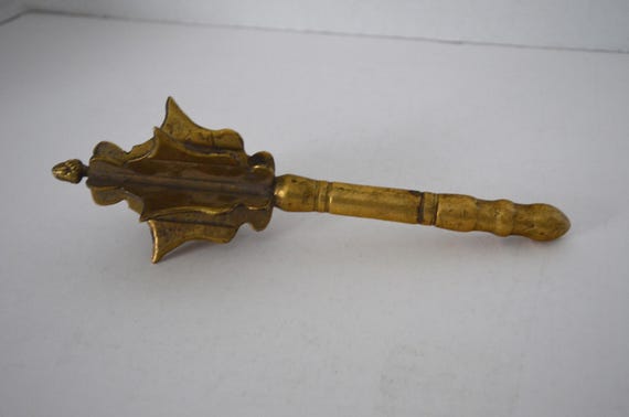 vintage flanged mace display
