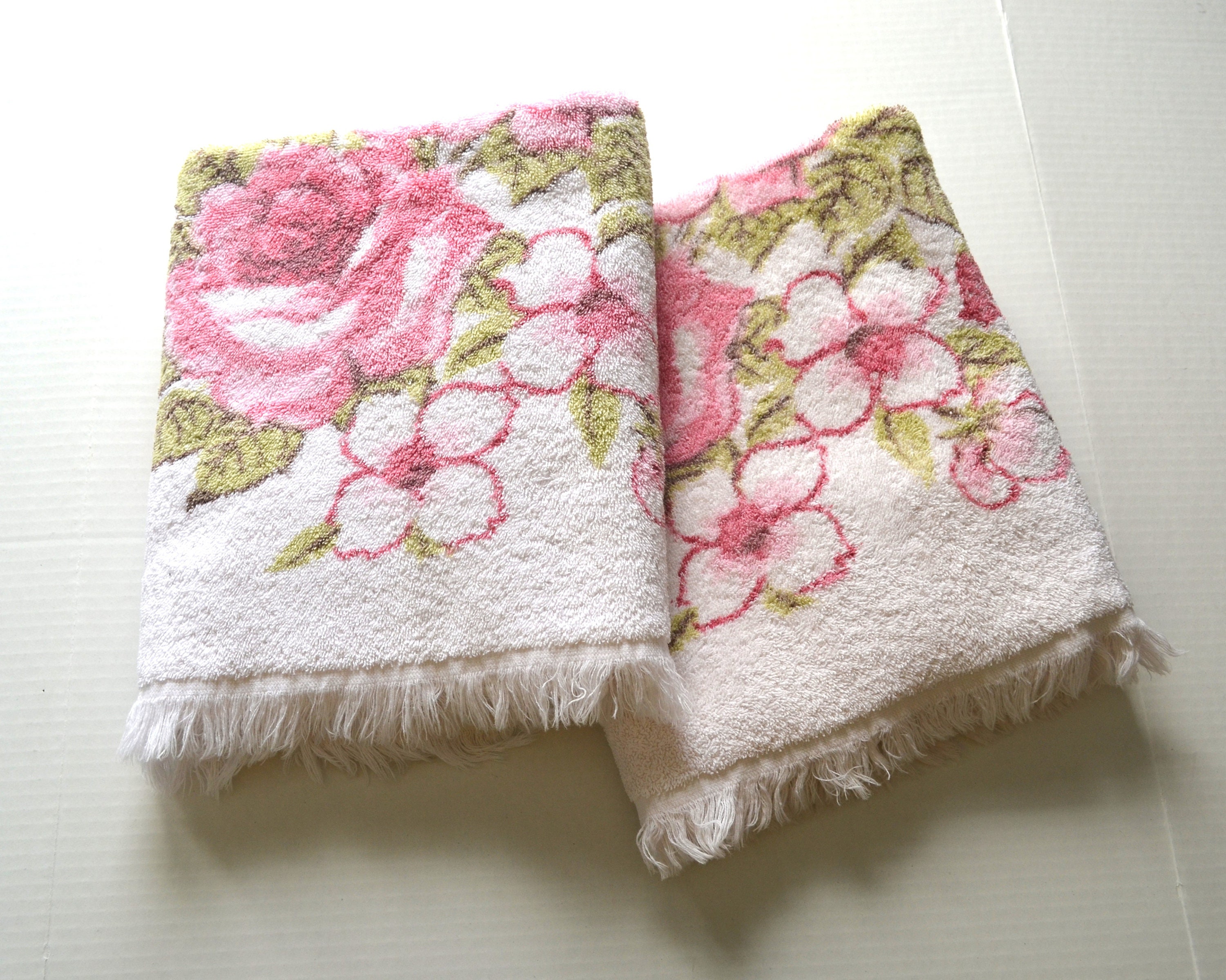 2 Vintage Wamsutta Heritage Mustard Yellow With White Ribbon With Floral  Design Hand Towels 