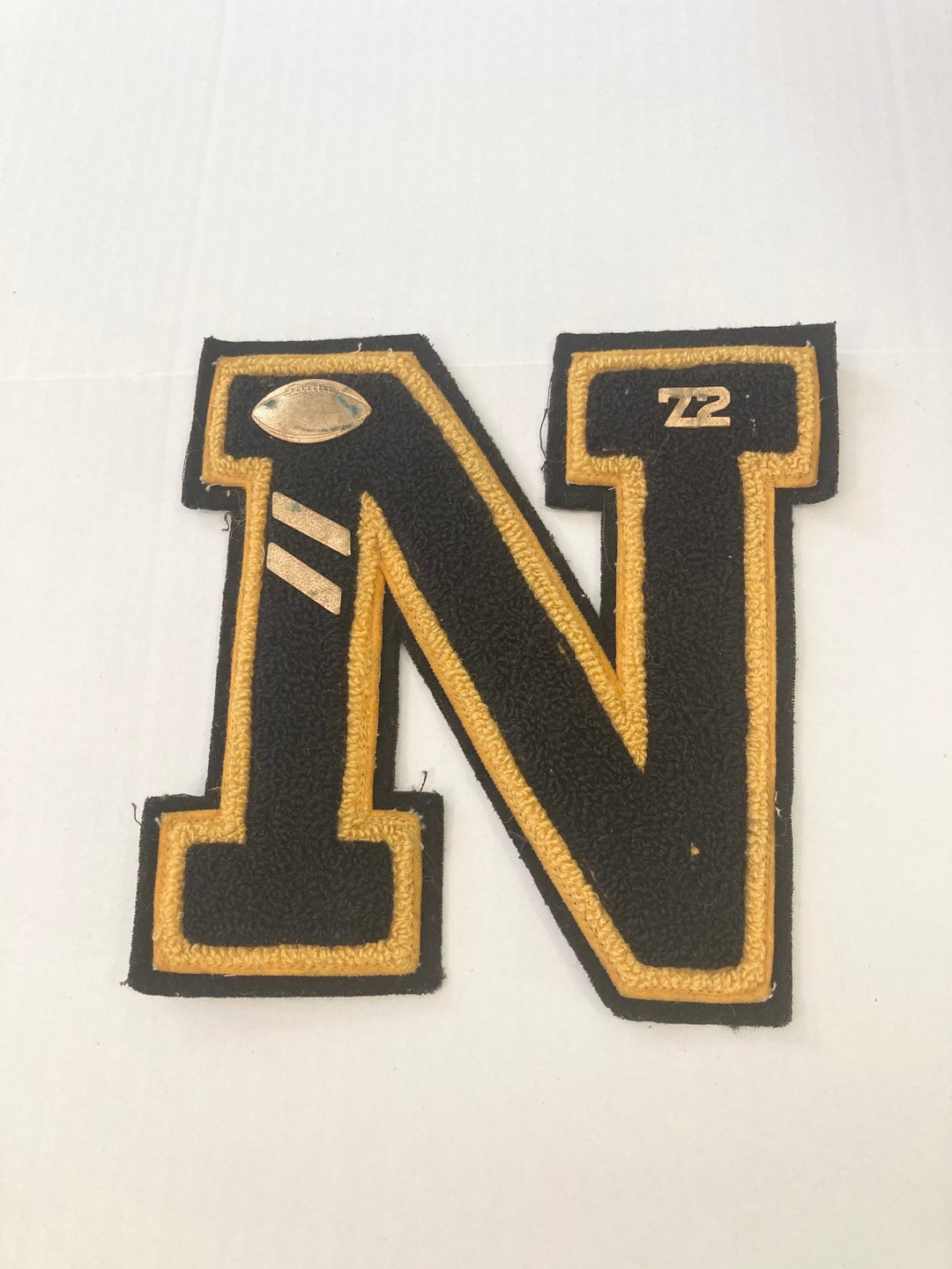 letter n varsity outline